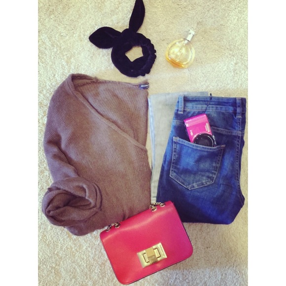 ❌SOLD❌Brandy Melville Dolman Boxy Comfy Knit🎈