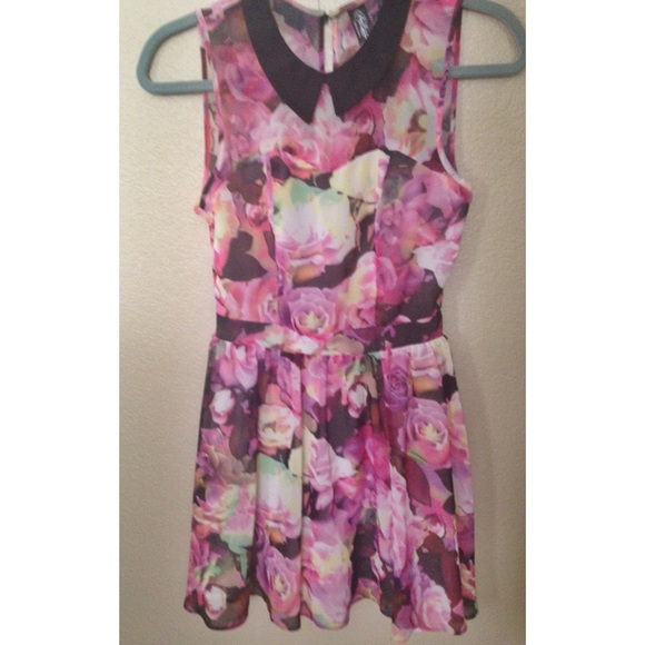 Pink floral chiffon dress SOLD - Picture 3 of 4