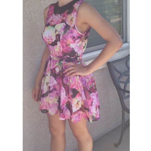 Pink floral chiffon dress SOLD - Picture 4 of 4