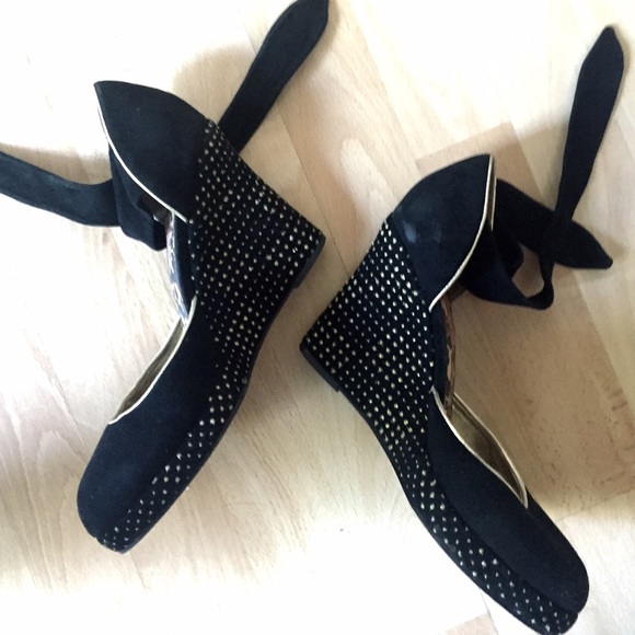 Additional pictures...  See original