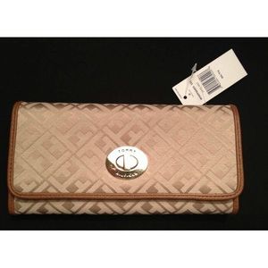 Tommy Hilfiger Wallet
