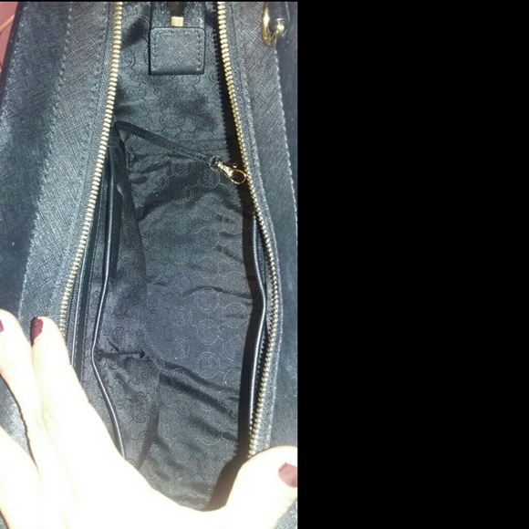 ❌❌SOLD❌❌Michael Kors Large Selma (Black ) - Picture 4 of 4