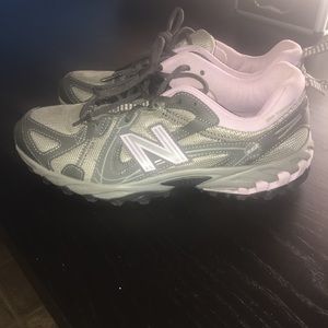 Women's new balance running shoes