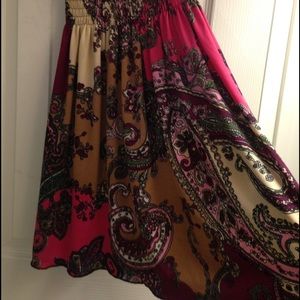 Super cute tunic or a short dress. Beautiful!!