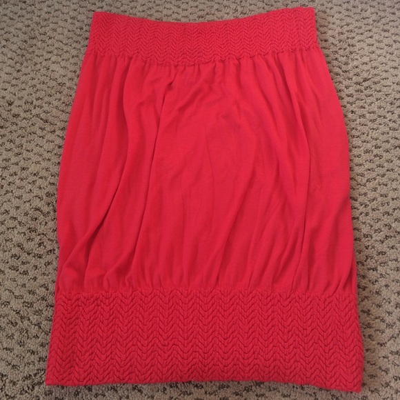 Pink-Red Strapless Top