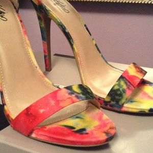 Summer shoes! Never worn!