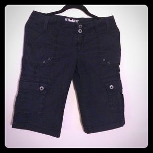 Black cargo Bermuda shorts low waist