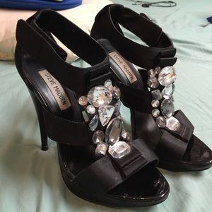 Steve Madden "FANFAIR"