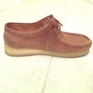 Brown Clarks Wallabees