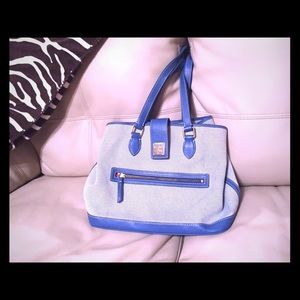 Authentic Dooney & Bourke Purse/Handbag