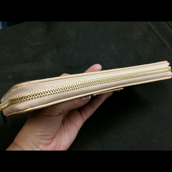 SOLD Michael Kors Continental Wallet RARE - Picture 3 of 3