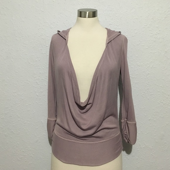 Armani Exchange: Deep neck top w/ hood