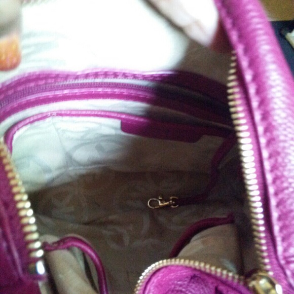 Fuchsia Michael kors purse - Picture 4 of 4
