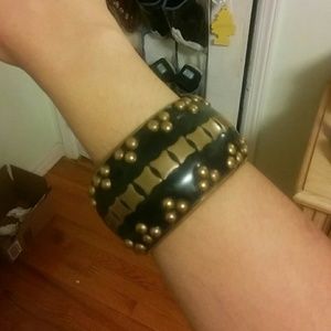 Vintage look bracelet