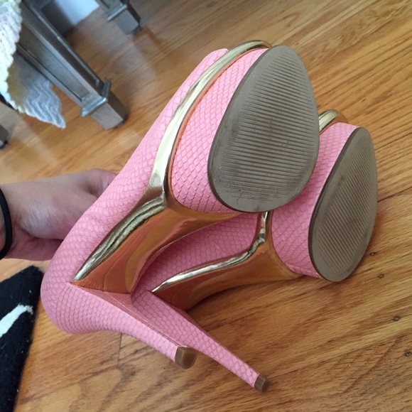 Pink Enzo Angiolini heels - Picture 4 of 4