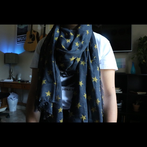 Star Print Scarf