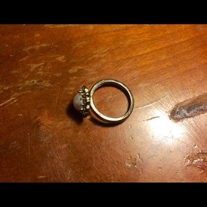 Fake pearl/diamond ring
