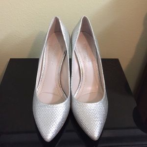 BCBGeneration light silver pumps