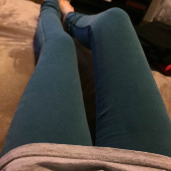 Blue jeggings