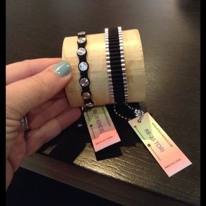 Rose Gonzales Bundle for Robin