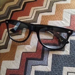 Trendy non prescription glasses