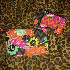 Vera Bradley Ziggy Zinnia Wallet + ID Holder