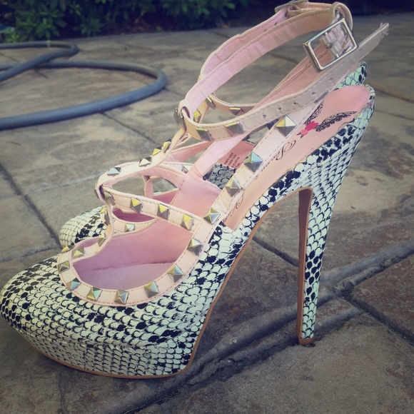 PennyLovesKenny heels never worn! From Nordstrom.