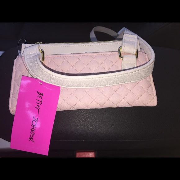 ‼️SOLD‼️💟Betsey Johnson Wallet on a String💟 - Picture 3 of 4