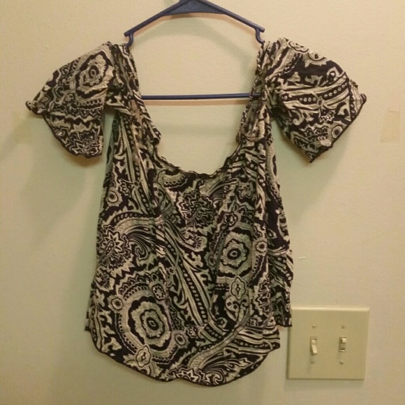 Navy and Cream Short Sleeve Top