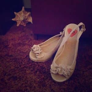 💕 open toed canvas wedges 💕