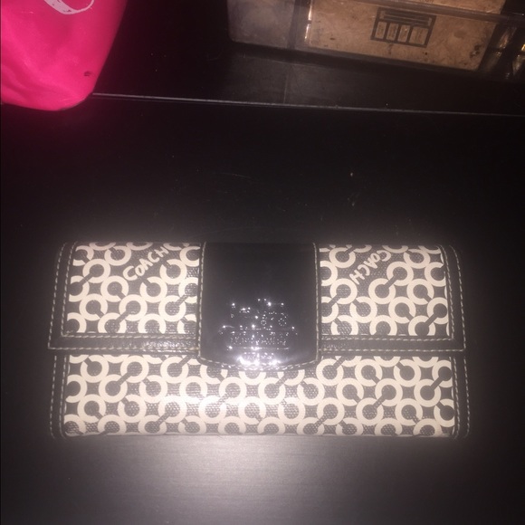 Coach wallet - Picture 1 of 4