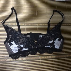 Victoria's Secret Lingerie small😍