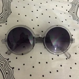 Clear/Grey Round Sunglasses