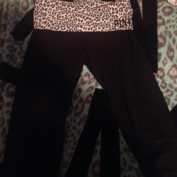 Cropped yoga leggings