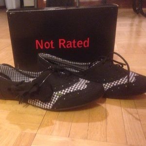 black/argyle pattern Oxford shoes. never worn.