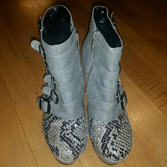 Platform booties
