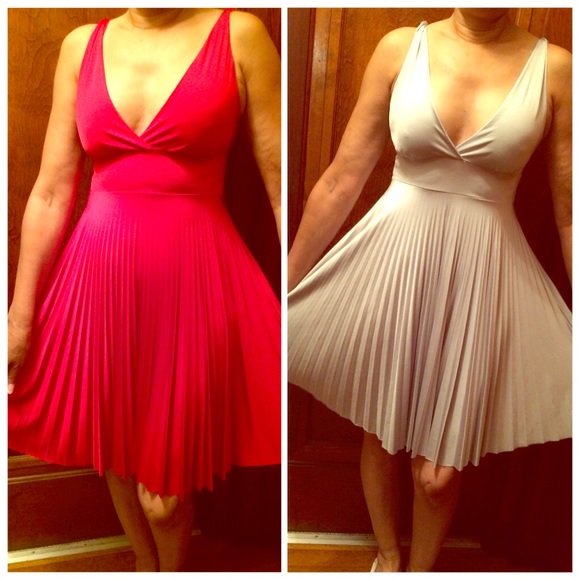 [GRAY] Pleated Empire Dress
