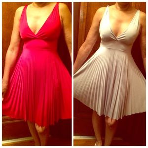 [RED] Pleated Empire Dress