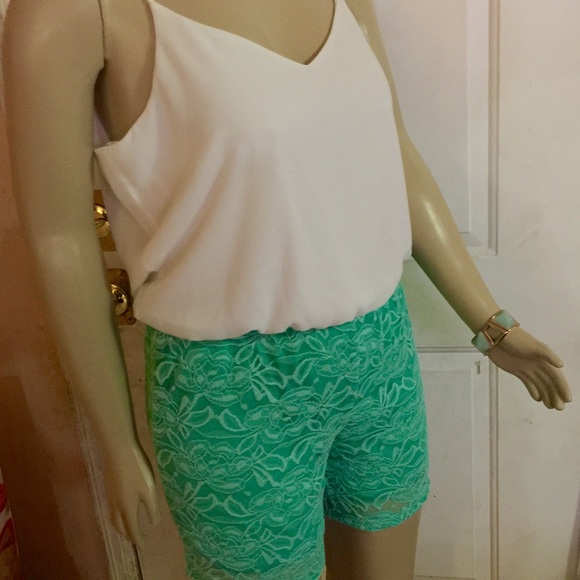 Super cute Aqua romper! - Picture 2 of 4