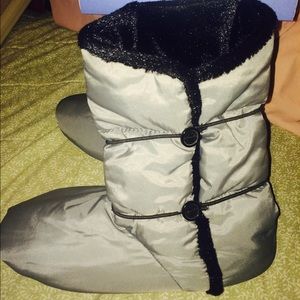 Vera Wang slipper booties