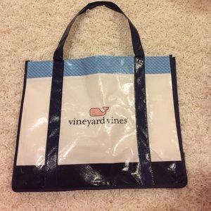 Vineyard vines bag