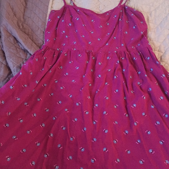 Old Navy Magenta flower sundress. - Picture 1 of 4