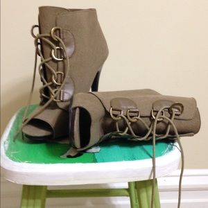 ELLE peep toe booties