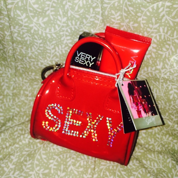 VS Very sexy mini bag with perfume and lotion