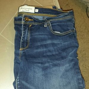 Abercrombie & Fitch capri jeans