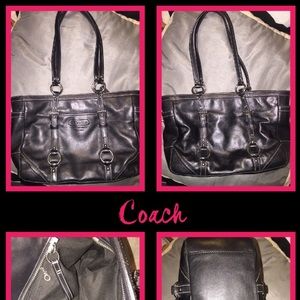 Coach black leather shoulder bag.