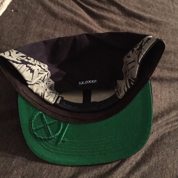 10deep hat - Picture 3 of 4