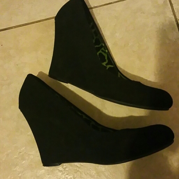Wedges - Picture 2 of 4
