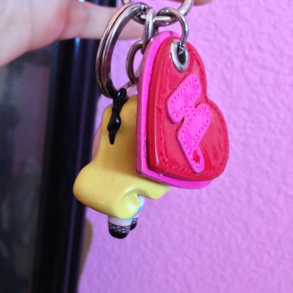 Harajuku Lovers Keychain - Picture 3 of 3