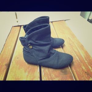 Steve Madden Black Fabric short boots